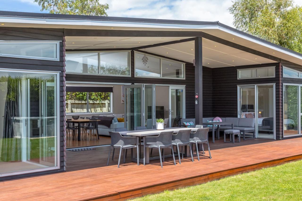 Wind Down On Esther Martinborough Exterior photo