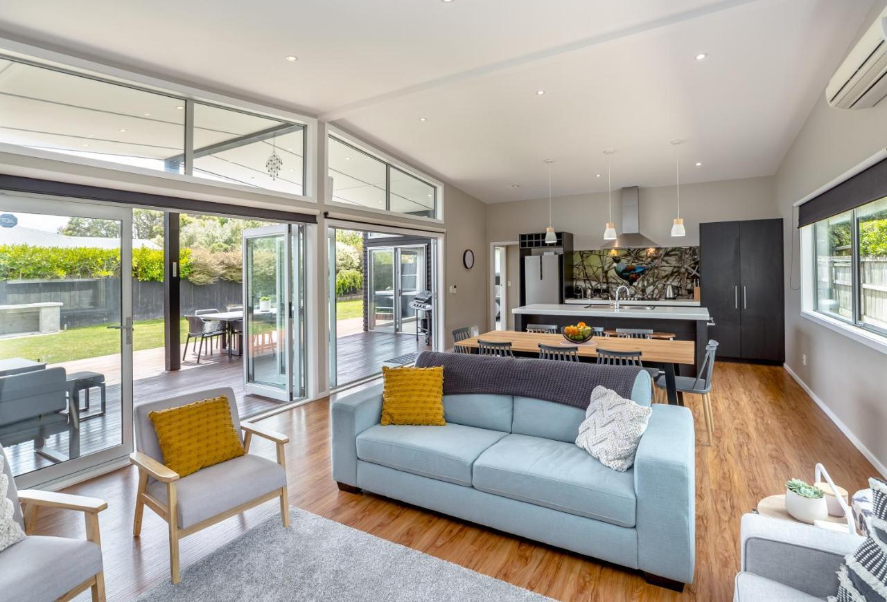 Wind Down On Esther Martinborough Exterior photo
